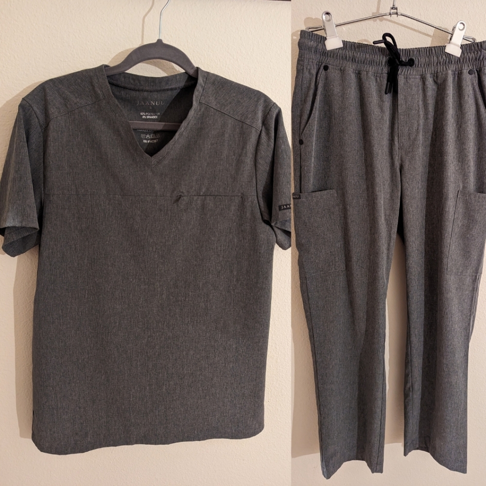 JAANUU Heather Gray Men's Scrub Set 🩺